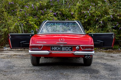 Lot 71 - 1965 Mercedes-Benz 230SL Pagoda