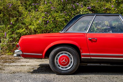 Lot 71 - 1965 Mercedes-Benz 230SL Pagoda