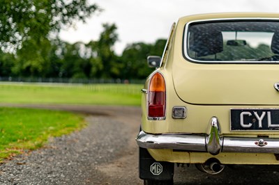 Lot 44 - 1970 MGB GT