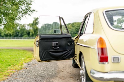 Lot 44 - 1970 MGB GT
