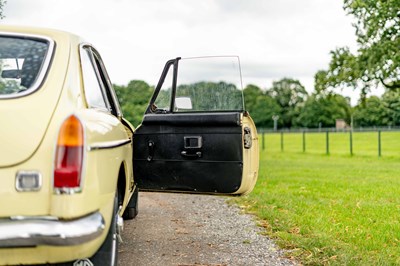 Lot 44 - 1970 MGB GT