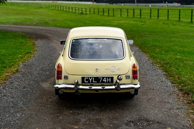 Lot 44 - 1970 MGB GT