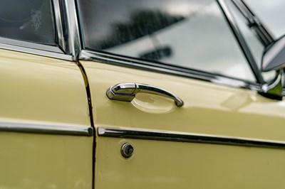 Lot 44 - 1970 MGB GT