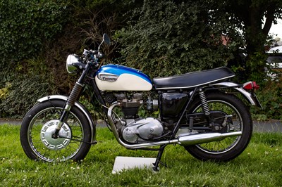 Lot 6 - 1967 Triumph TR6 R