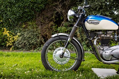 Lot 6 - 1967 Triumph TR6 R