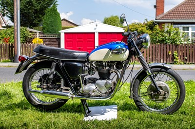 Lot 6 - 1967 Triumph TR6 R