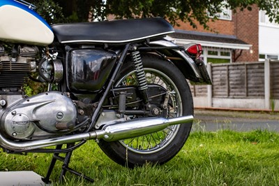 Lot 6 - 1967 Triumph TR6 R