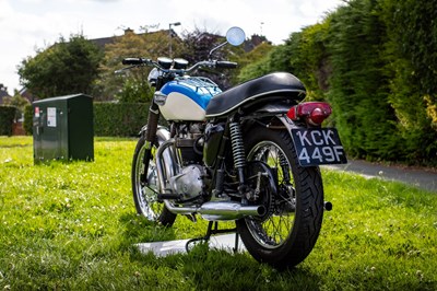 Lot 6 - 1967 Triumph TR6 R