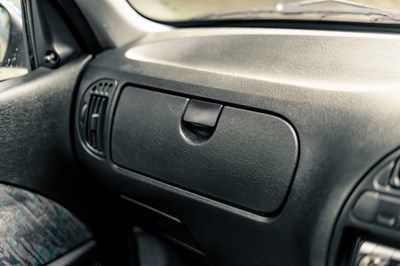 Lot 9 - 1999 Citroën Saxo VTR