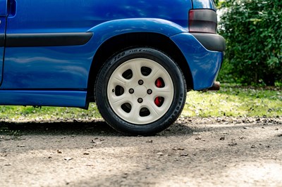Lot 9 - 1999 Citroën Saxo VTR