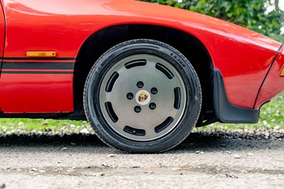 Lot 21 - 1986 Porsche 928 S2