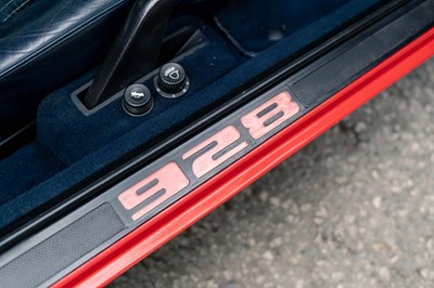 Lot 21 - 1986 Porsche 928 S2