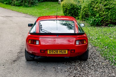 Lot 21 - 1986 Porsche 928 S2