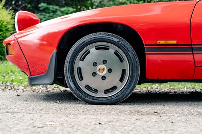 Lot 21 - 1986 Porsche 928 S2