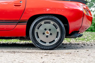 Lot 21 - 1986 Porsche 928 S2