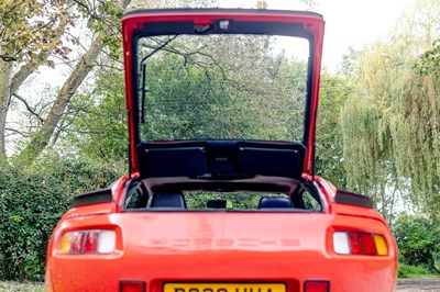 Lot 21 - 1986 Porsche 928 S2