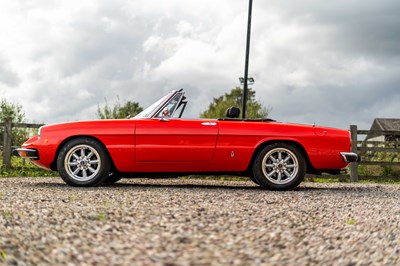 Lot 70 - 1973 Alfa Romeo Spider 2000 Veloce