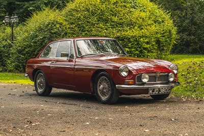 Lot 74 - 1969 MG B GT