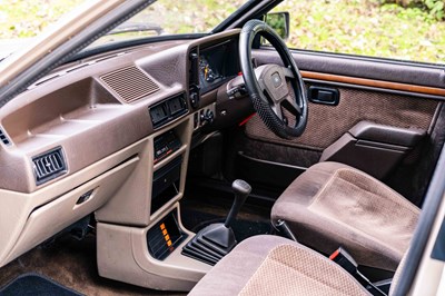 Lot 47 - 1982 Ford Escort MK 3 1.6 Ghia