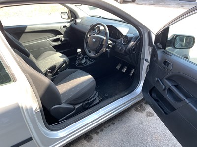 Lot 51 - 2004 Ford Fiesta Finesse