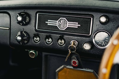 Lot 73 - 1969 MG C Roadster
