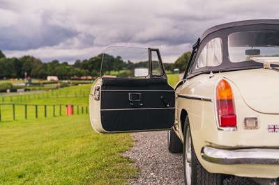 Lot 73 - 1969 MG C Roadster