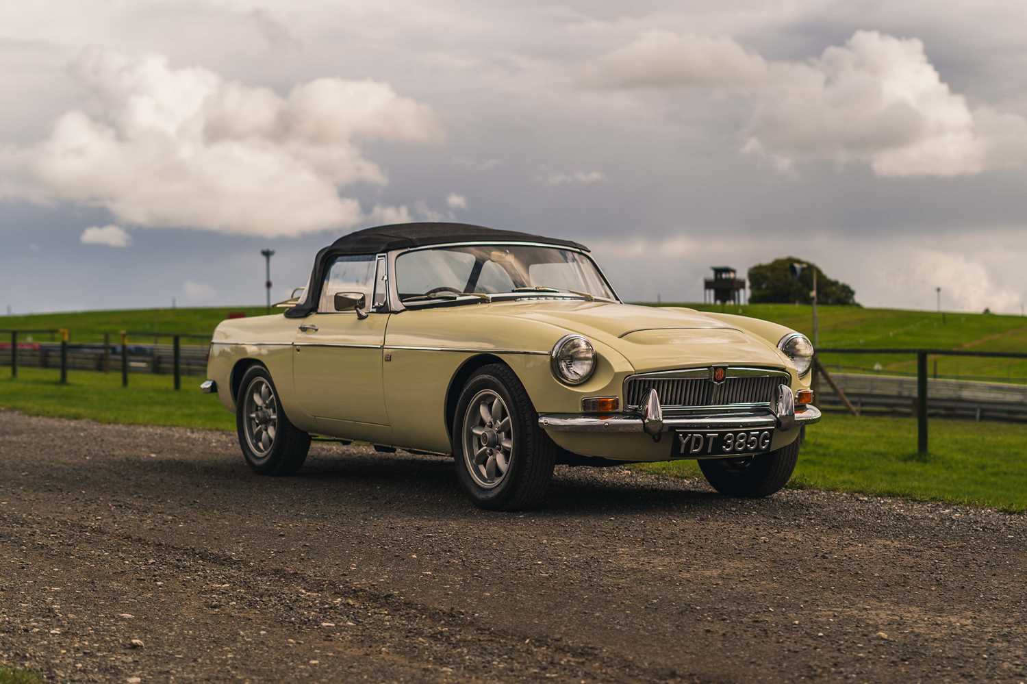 Lot 73 - 1969 MG C Roadster