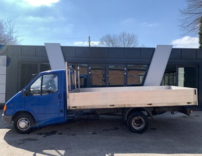 Lot 52 - 1987 Ford Transit 190 Flatbed