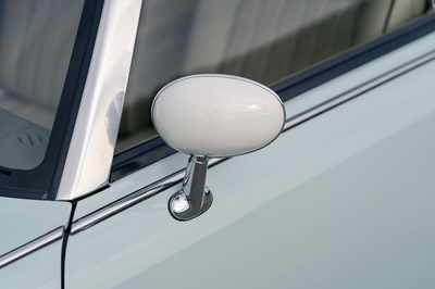 Lot 1 - 1991 Nissan Figaro