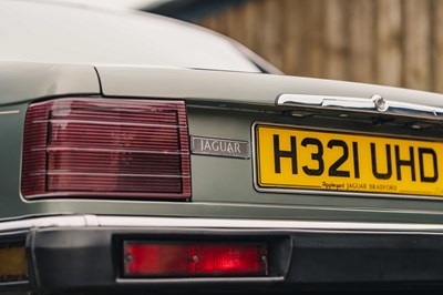 Lot 17 - 1990 Jaguar XJ40