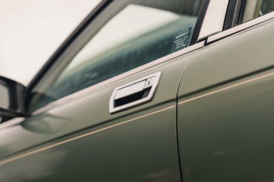 Lot 17 - 1990 Jaguar XJ40