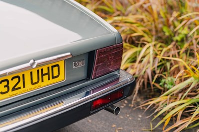 Lot 17 - 1990 Jaguar XJ40