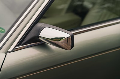 Lot 17 - 1990 Jaguar XJ40