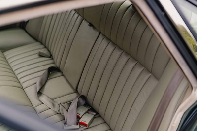 Lot 17 - 1990 Jaguar XJ40