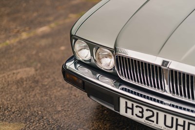 Lot 17 - 1990 Jaguar XJ40