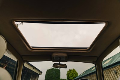 Lot 17 - 1990 Jaguar XJ40