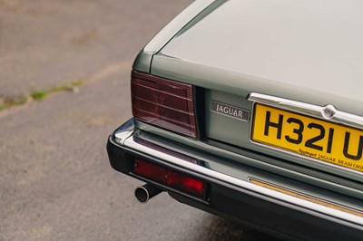 Lot 17 - 1990 Jaguar XJ40