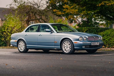 Lot 16 - 2003 Jaguar XJ8 4.2 V8 SE
