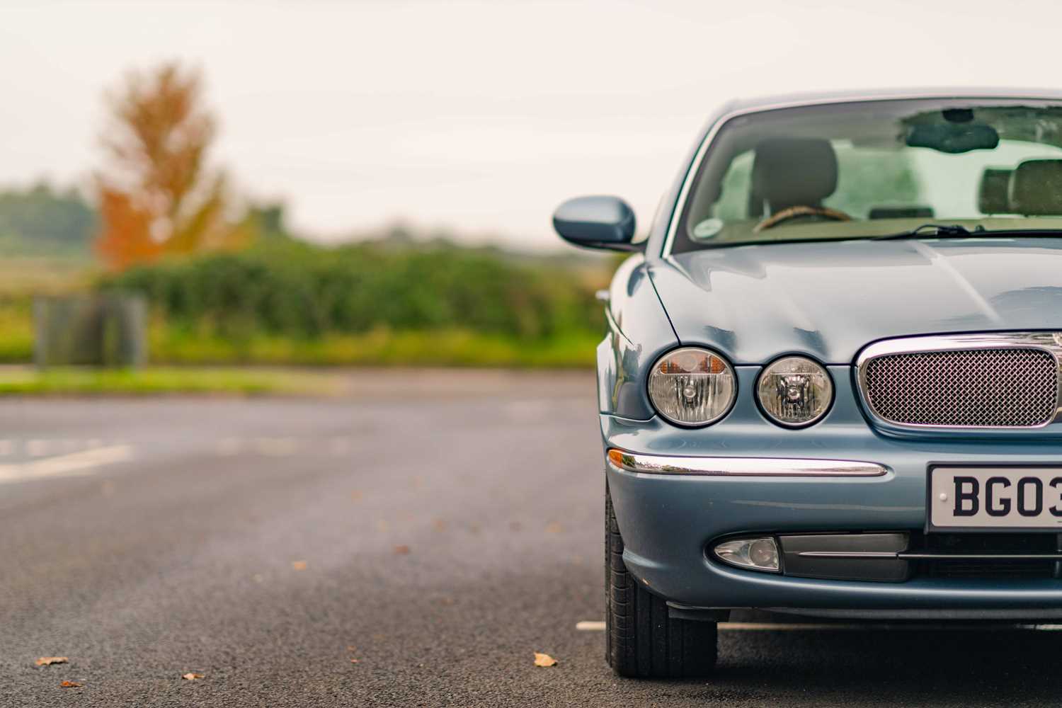 Lot 16 - 2003 Jaguar XJ8 4.2 V8 SE