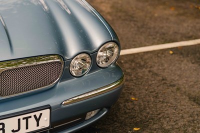 Lot 16 - 2003 Jaguar XJ8 4.2 V8 SE