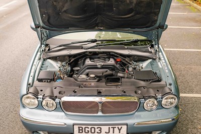 Lot 16 - 2003 Jaguar XJ8 4.2 V8 SE