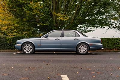 Lot 16 - 2003 Jaguar XJ8 4.2 V8 SE