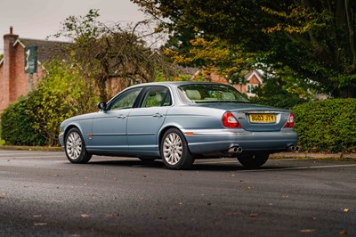 Lot 16 - 2003 Jaguar XJ8 4.2 V8 SE