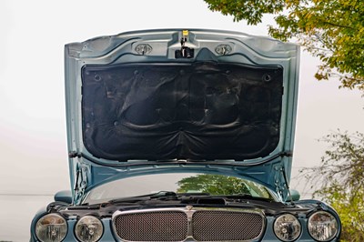 Lot 16 - 2003 Jaguar XJ8 4.2 V8 SE