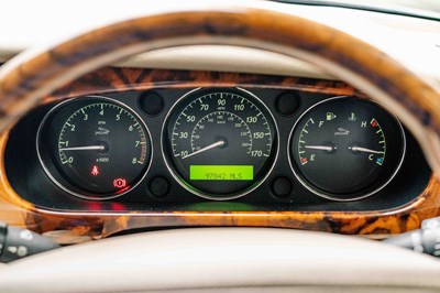 Lot 16 - 2003 Jaguar XJ8 4.2 V8 SE