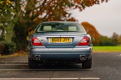 Lot 16 - 2003 Jaguar XJ8 4.2 V8 SE