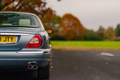 Lot 16 - 2003 Jaguar XJ8 4.2 V8 SE