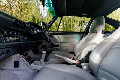 Lot 12 - 1996 Porsche 911 Carrera 4