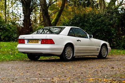 Lot 3 - 1996 Mercedes-Benz SL 320