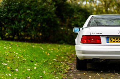 Lot 3 - 1996 Mercedes-Benz SL 320